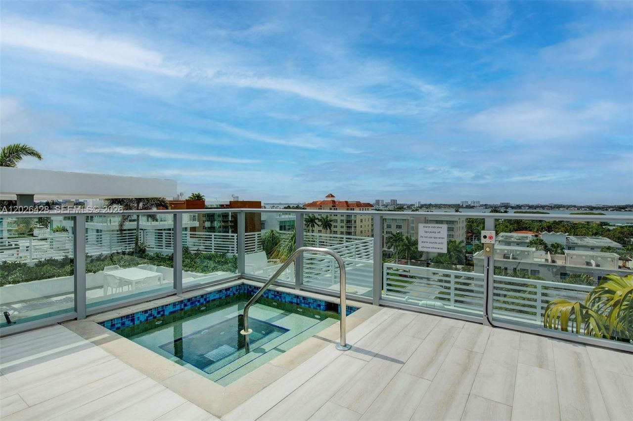 1133 102nd St , Unit 306, Bay Harbor Islands, FL 33154 Photo