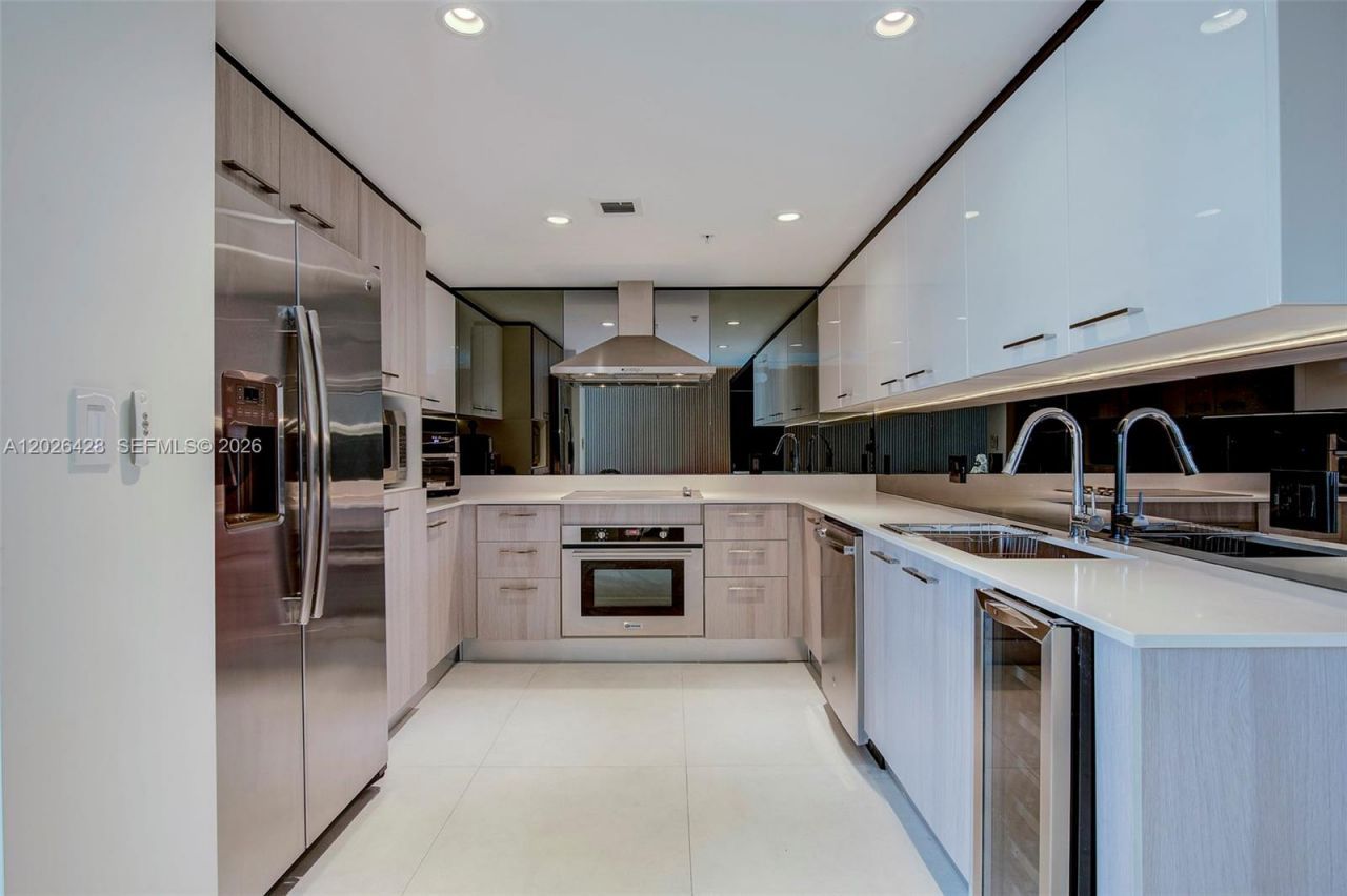 1133 102nd St , Unit 306, Bay Harbor Islands, FL 33154 Photo