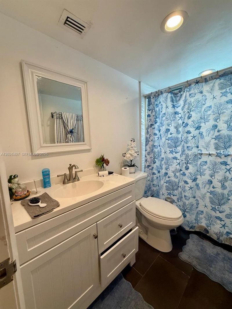 5985 Del Lago Cir , Unit 215, Sunrise, FL 33313 Photo