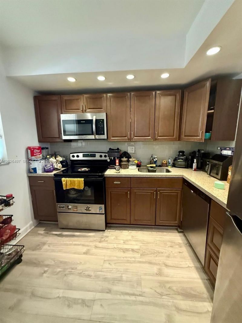 5985 Del Lago Cir , Unit 215, Sunrise, FL 33313 Photo