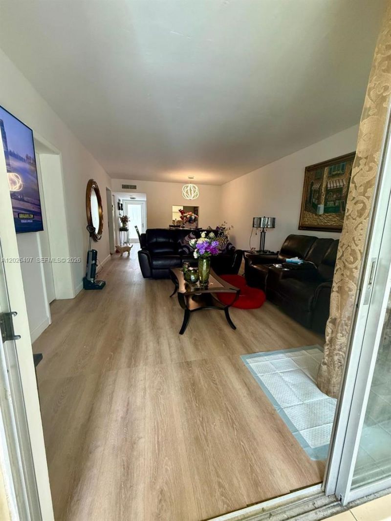 5985 Del Lago Cir , Unit 215, Sunrise, FL 33313 Photo