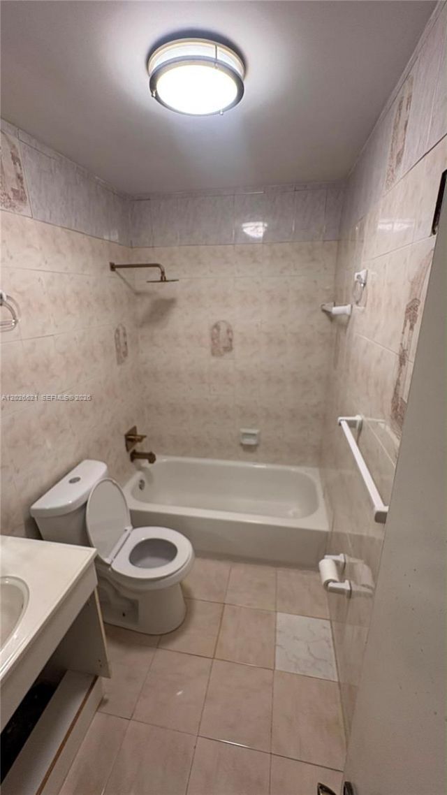 2770 NW 193rd Ter, Unit 2770, Miami Gardens, FL 33056 Photo