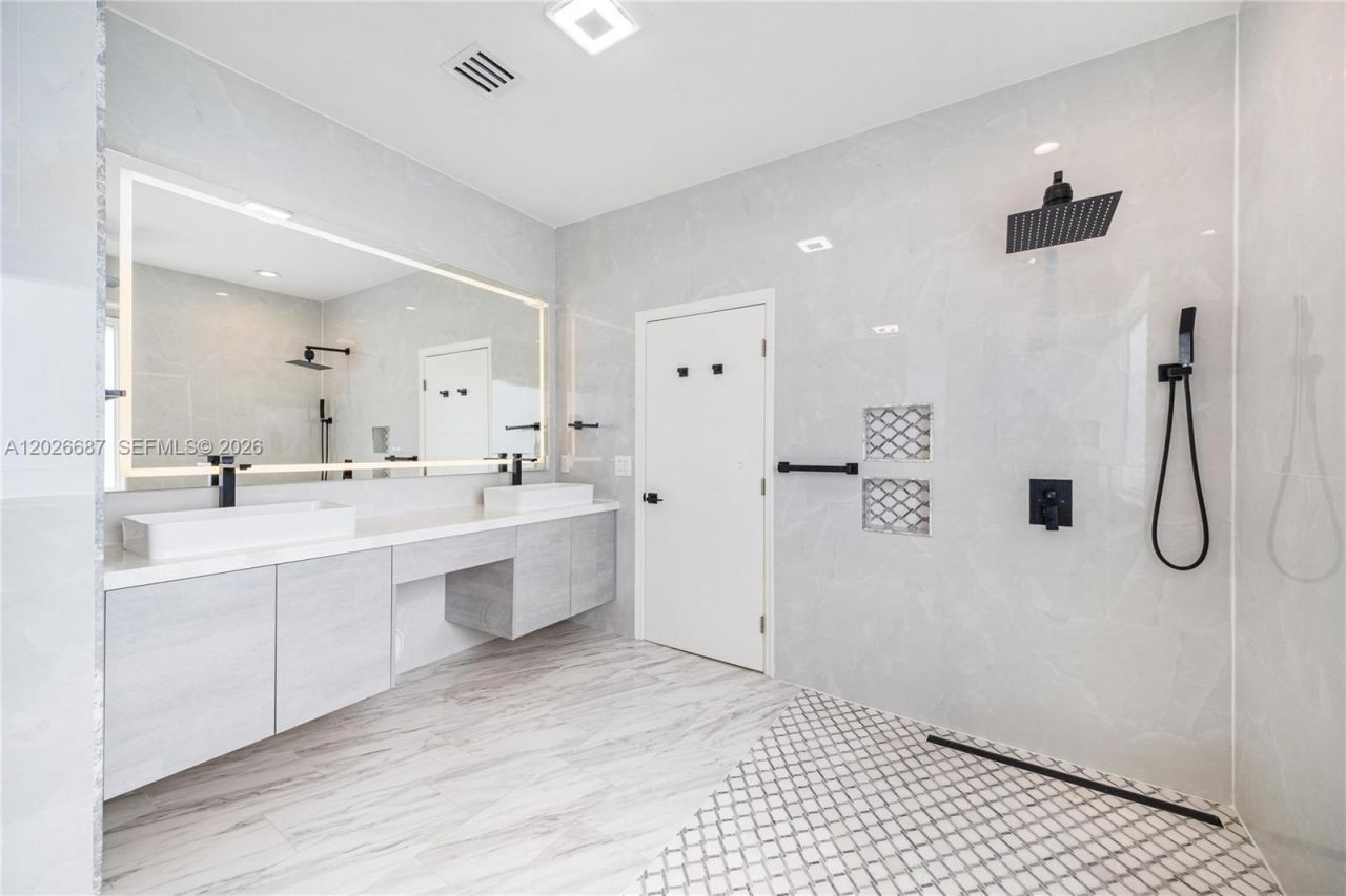 18451 NW 13th St, Pembroke Pines, FL 33029 Photo