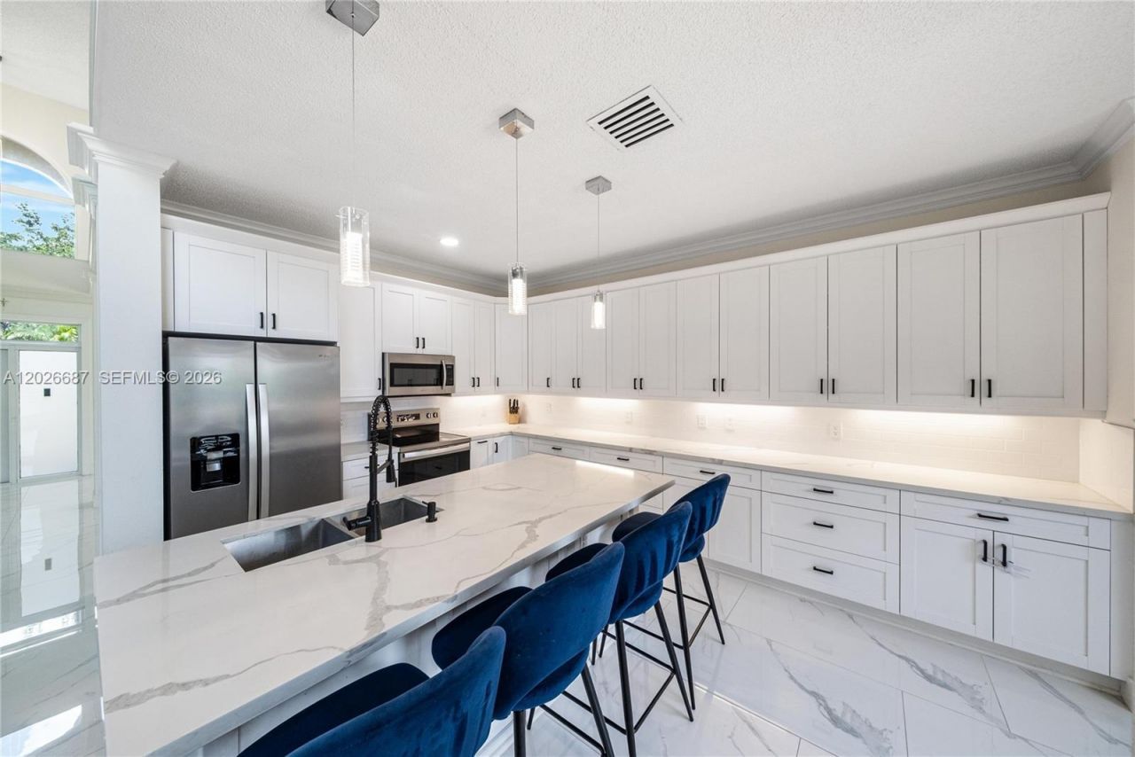 18451 NW 13th St, Pembroke Pines, FL 33029 Photo