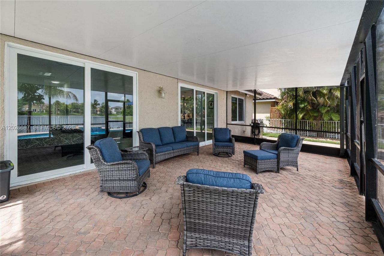 18451 NW 13th St, Pembroke Pines, FL 33029 Photo
