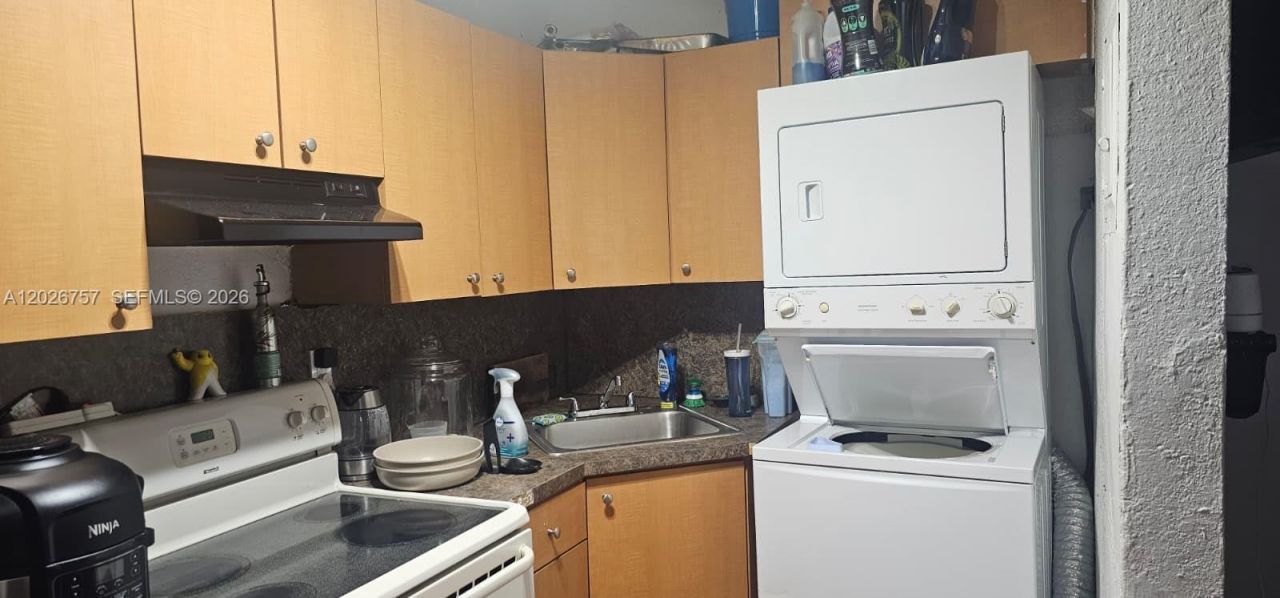 3615 Thomas Ave, Unit 13, Miami, FL 33133 Photo