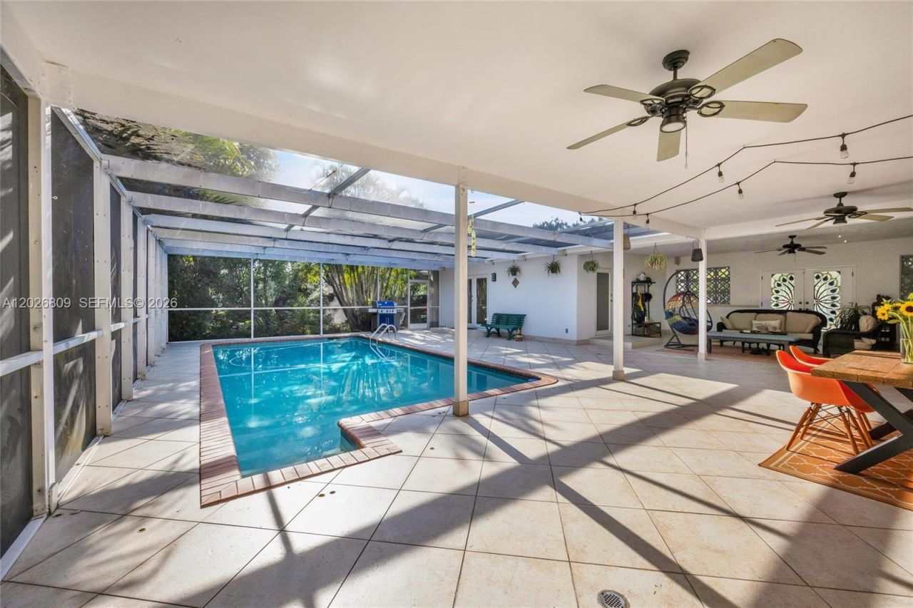 6970 SW 124th St , Pinecrest, FL 33156 Photo