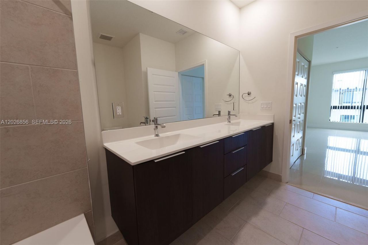 4745 NW 84th Ct , Unit 47, Doral, FL 33166 Photo