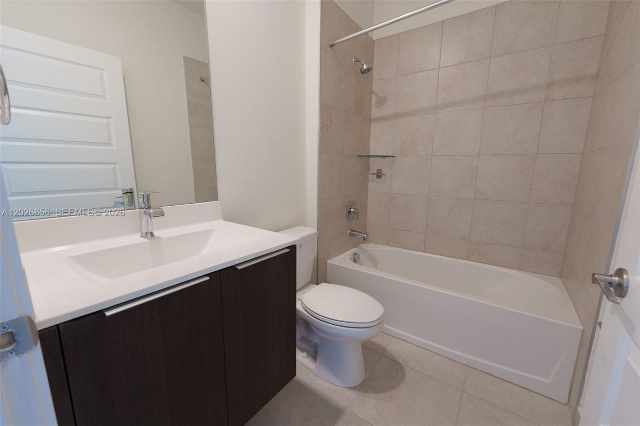 4745 NW 84th Ct , Unit 47, Doral, FL 33166 Photo