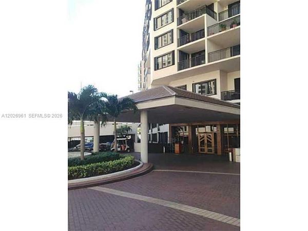 Brickell Key Dr Brickell Key Dr , Unit 410, Miami, FL 33131