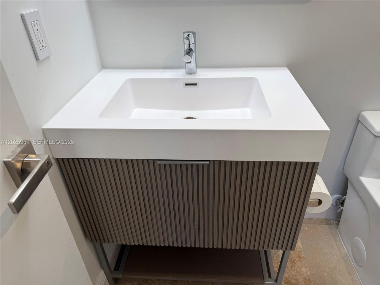 Brickell Key Dr Brickell Key Dr , Unit 410, Miami, FL 33131 Photo