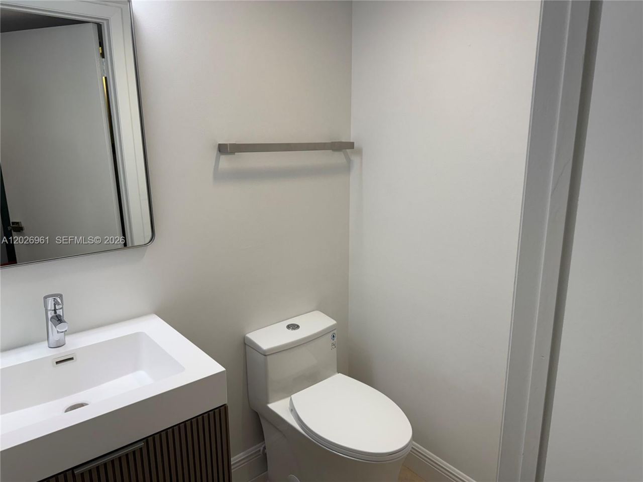 Brickell Key Dr Brickell Key Dr , Unit 410, Miami, FL 33131 Photo