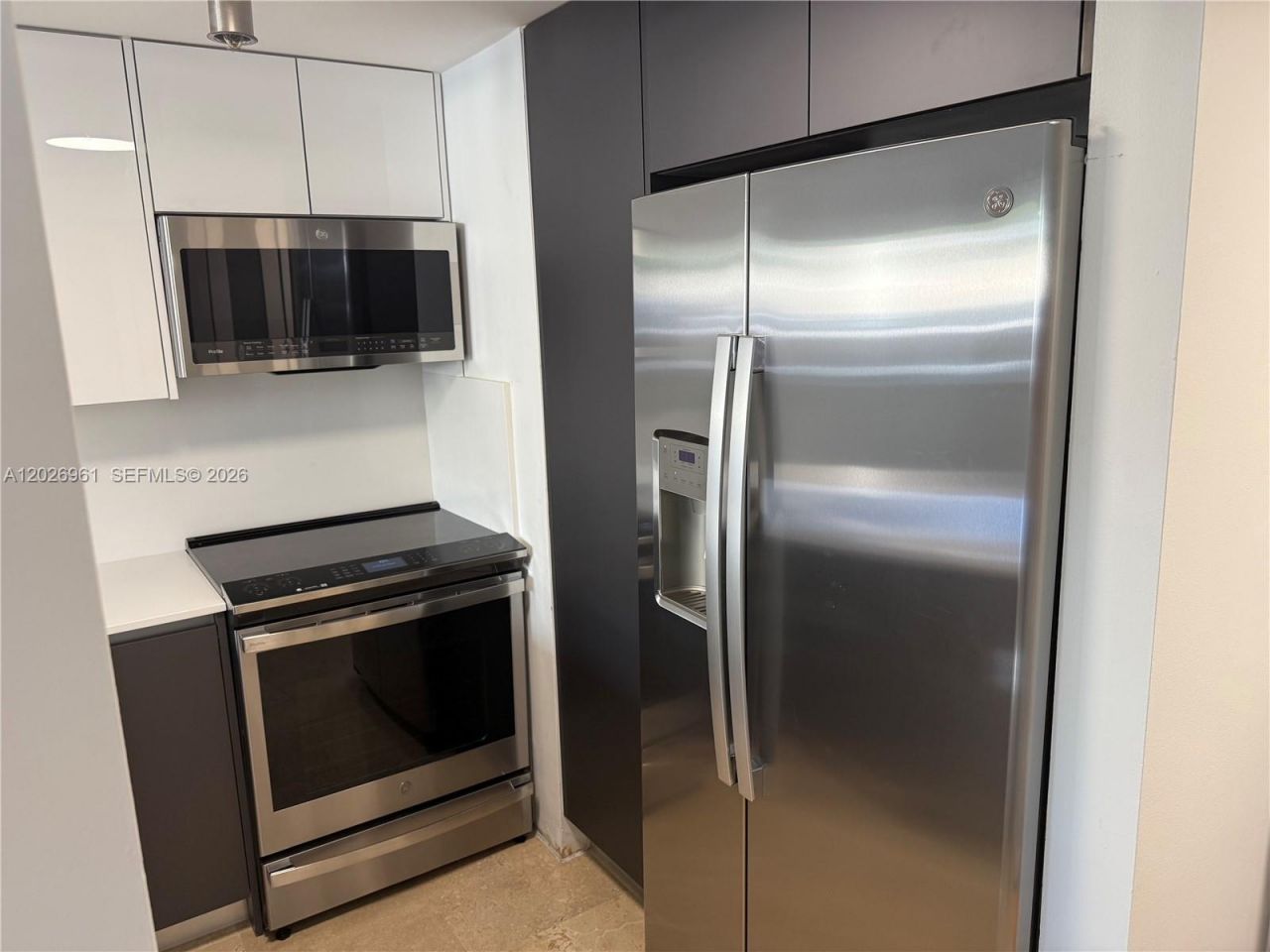 Brickell Key Dr Brickell Key Dr , Unit 410, Miami, FL 33131 Photo