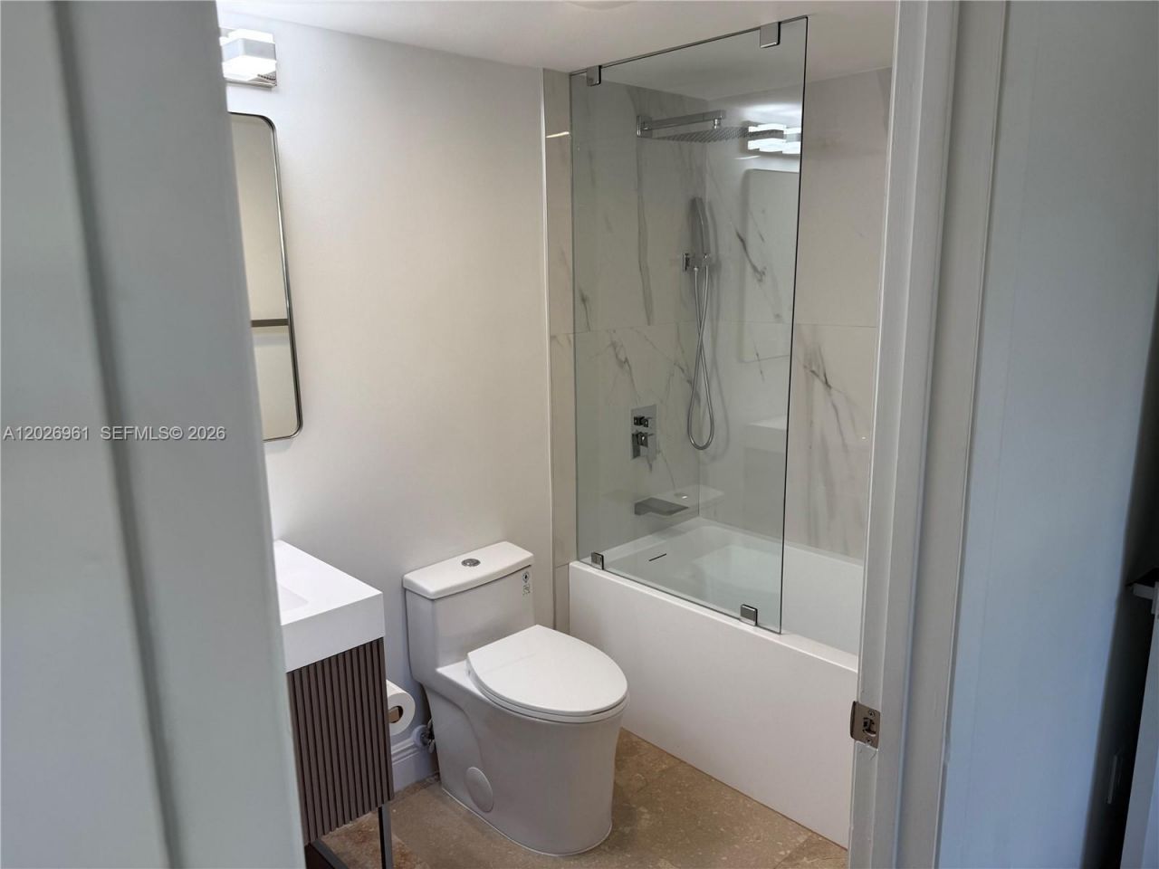 Brickell Key Dr Brickell Key Dr , Unit 410, Miami, FL 33131 Photo