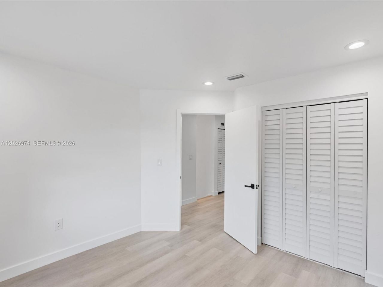 1089 NE 210th Ter, Miami, FL 33179 Photo
