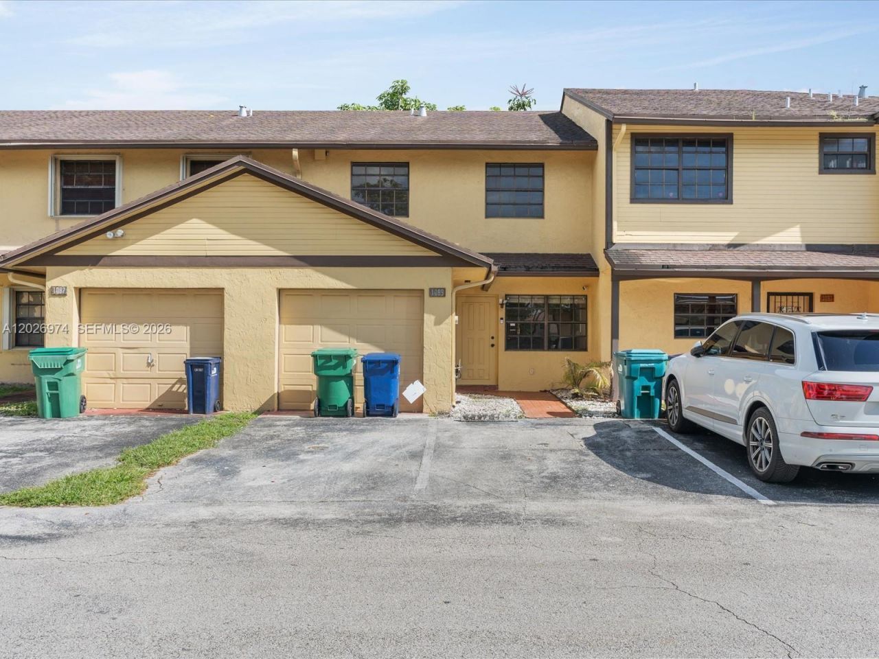1089 NE 210th Ter, Miami, FL 33179 Photo