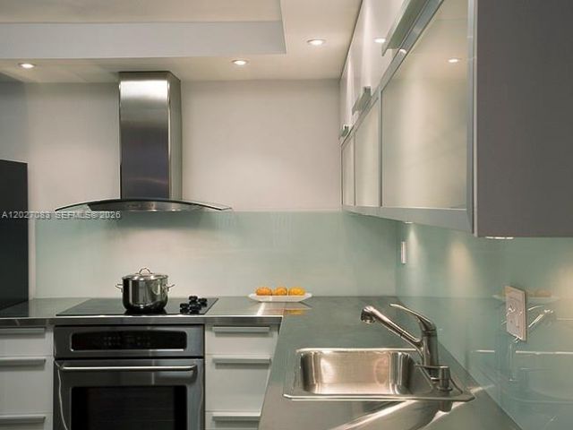 1450 Brickell Bay Dr, Unit 1215, Miami, FL 33131 Photo