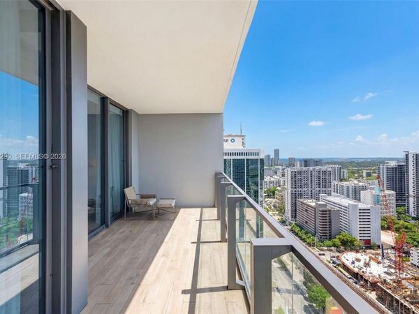 88 SW 7th St, Unit 2408, Miami, FL 33130