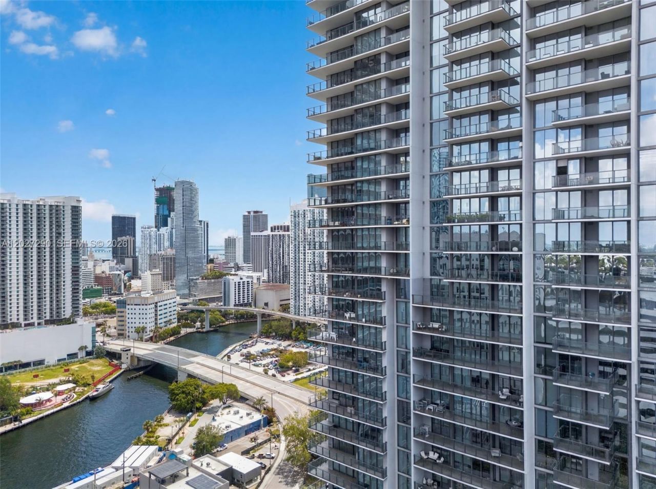 88 SW 7th St, Unit 2408, Miami, FL 33130 Photo