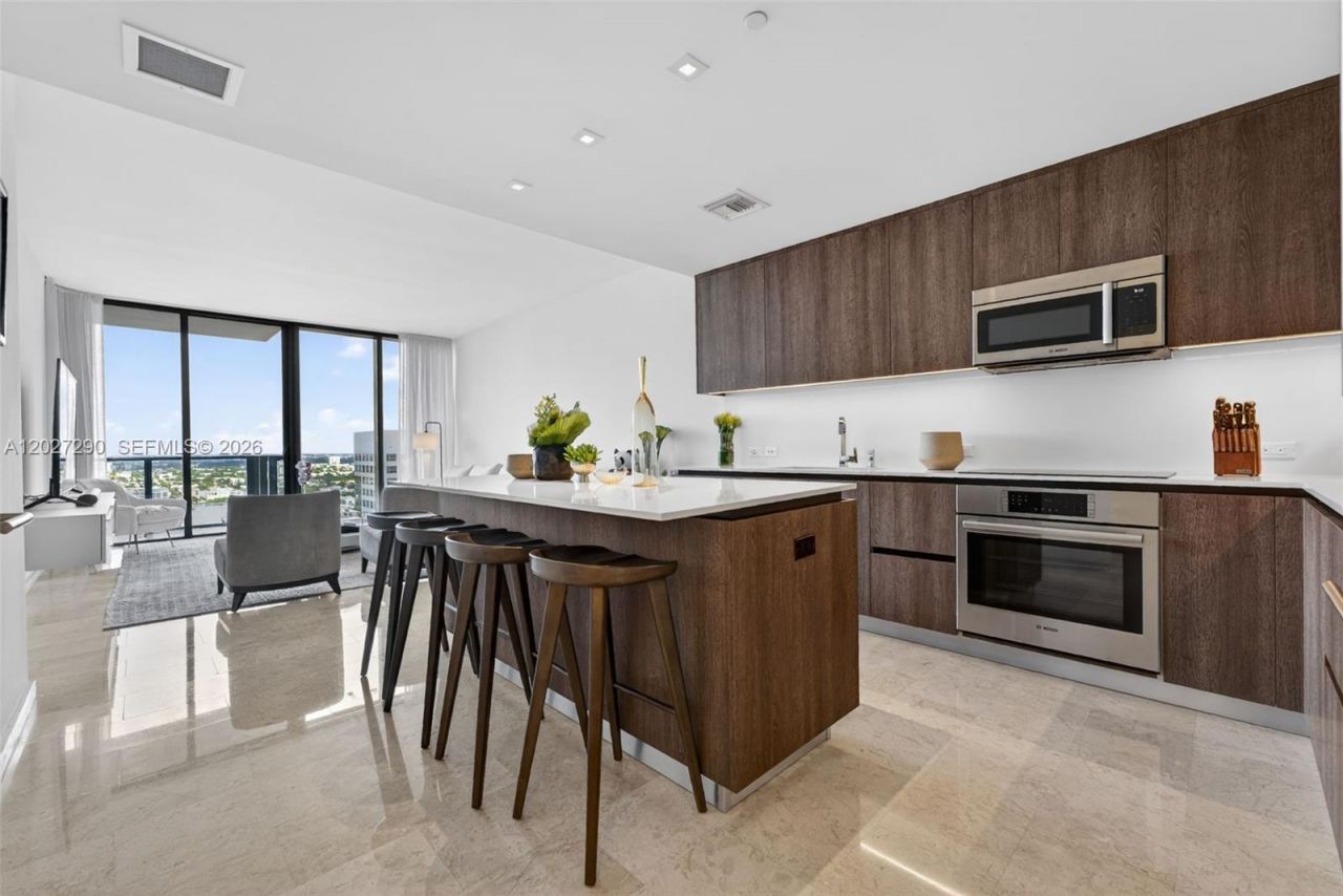 88 SW 7th St, Unit 2408, Miami, FL 33130 Photo