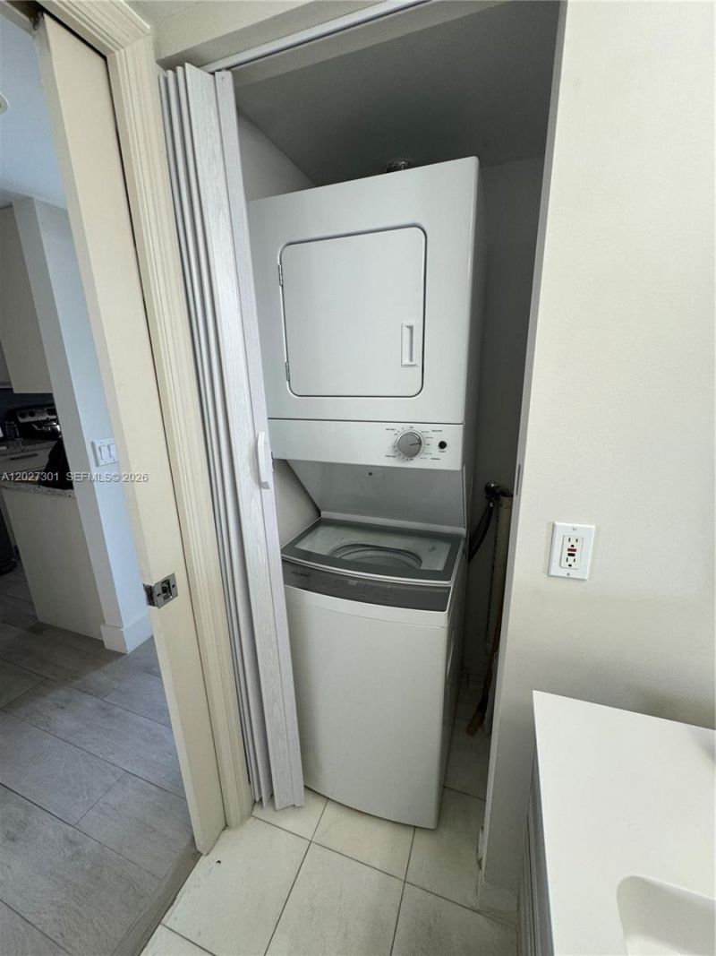 3500 Mystic Pointe Dr , Unit 2003, Aventura, FL 33180 Photo