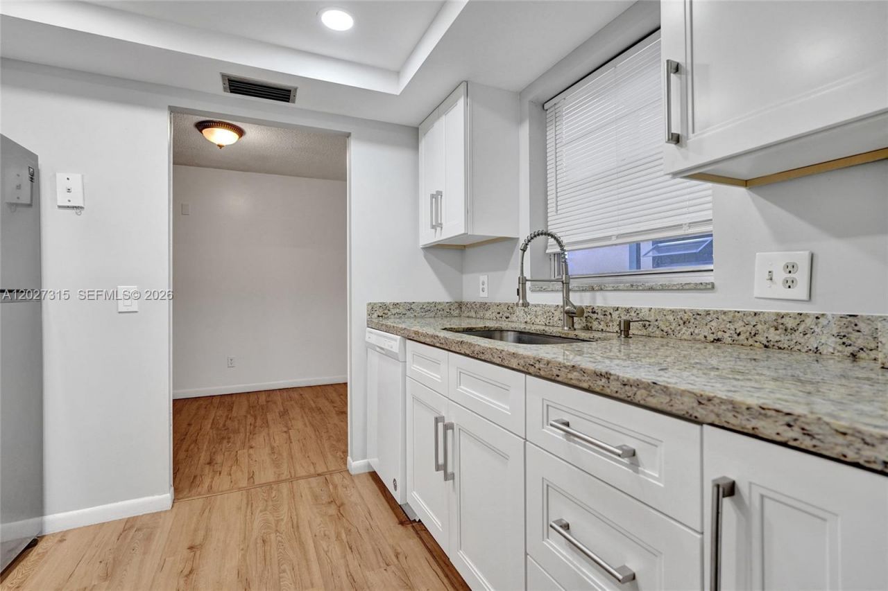 2441 SW 82nd Ave , Unit 205, Davie, FL 33324 Photo