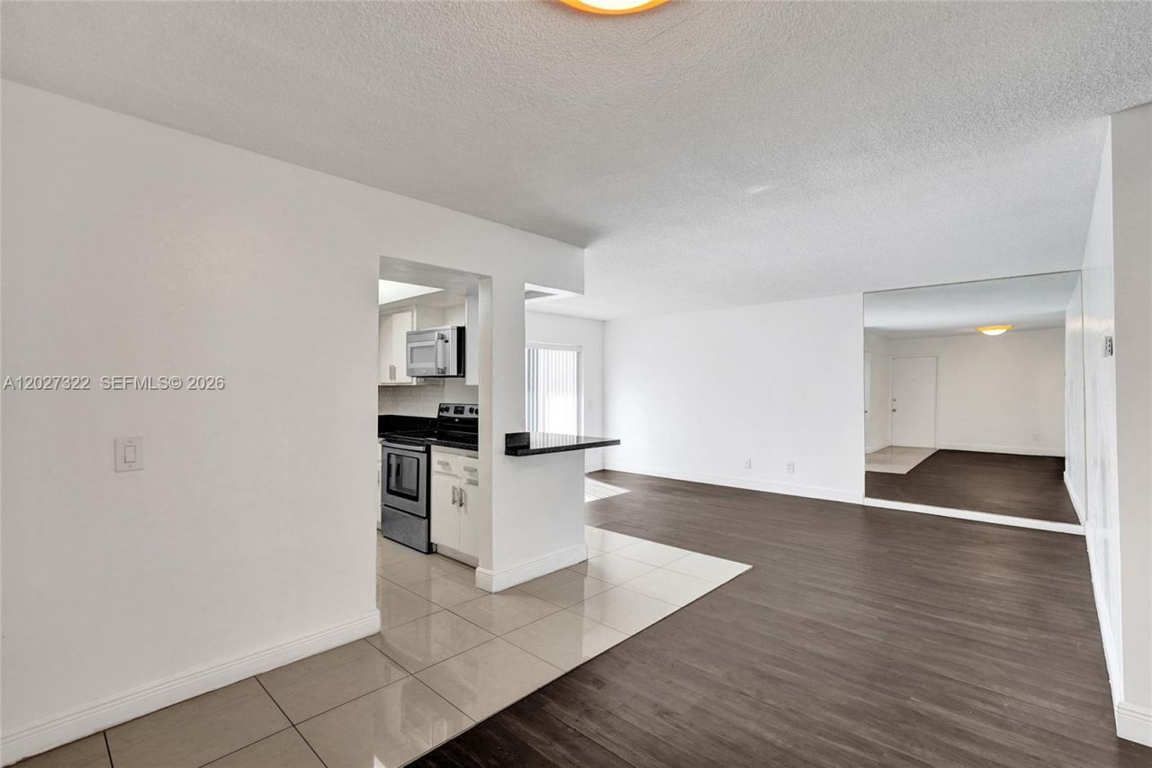 2481 SW 82nd Ave , Unit 205, Davie, FL 33324 Photo