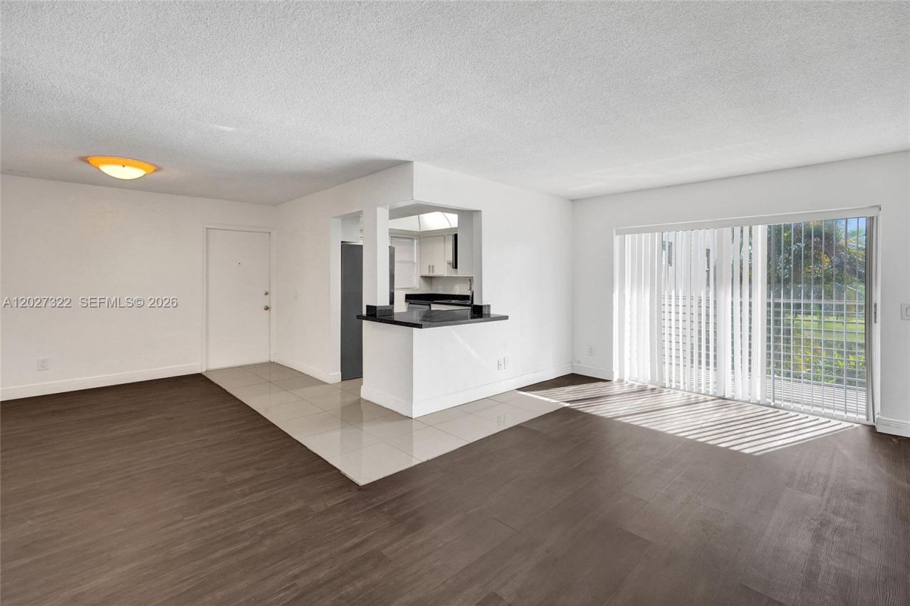 2481 SW 82nd Ave , Unit 205, Davie, FL 33324 Photo