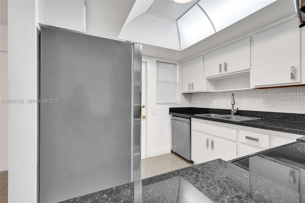 2481 SW 82nd Ave , Unit 205, Davie, FL 33324 Photo