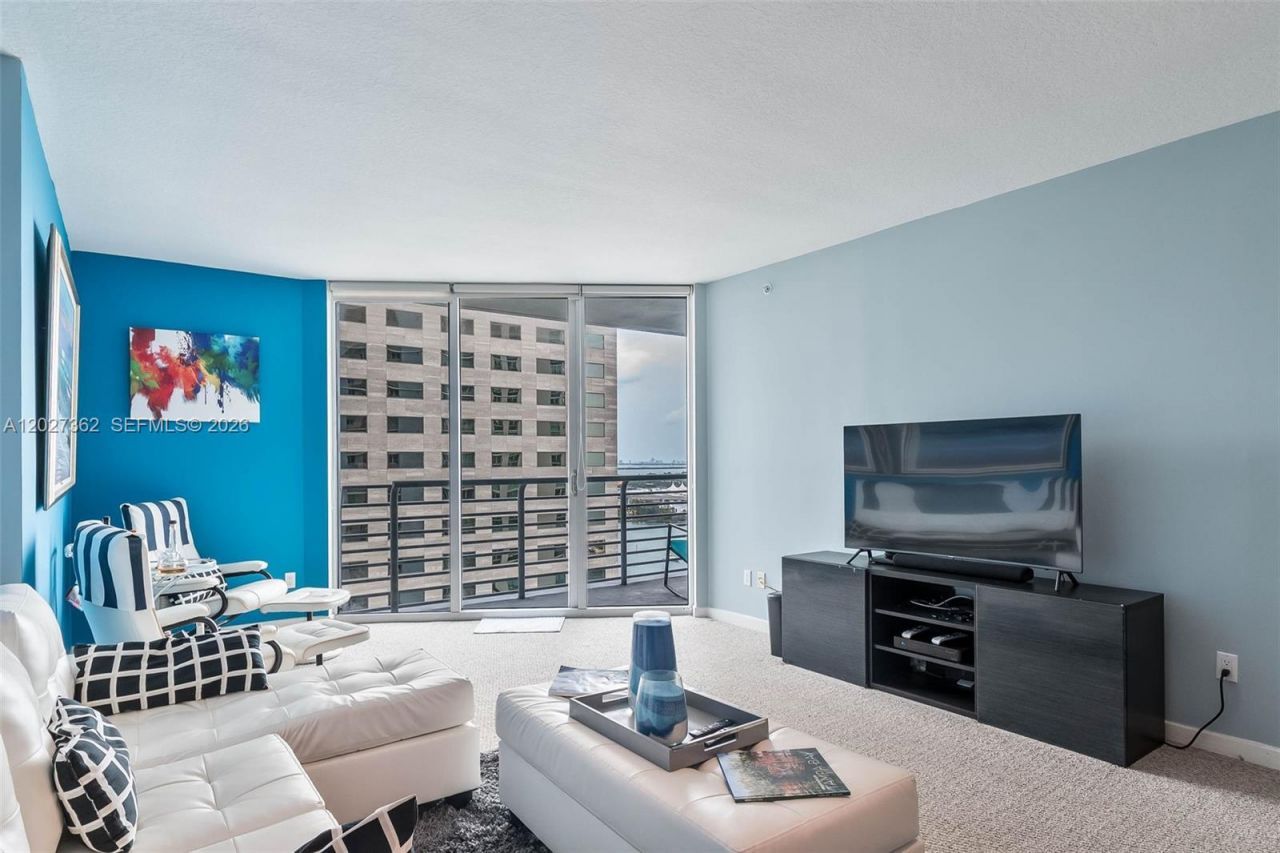 335 S Biscayne Blvd , Unit 2402, Miami, FL 33131 Photo