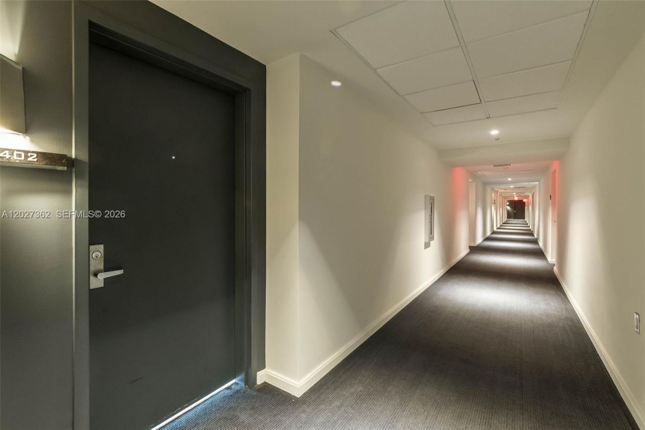 335 S Biscayne Blvd , Unit 2402, Miami, FL 33131 Photo