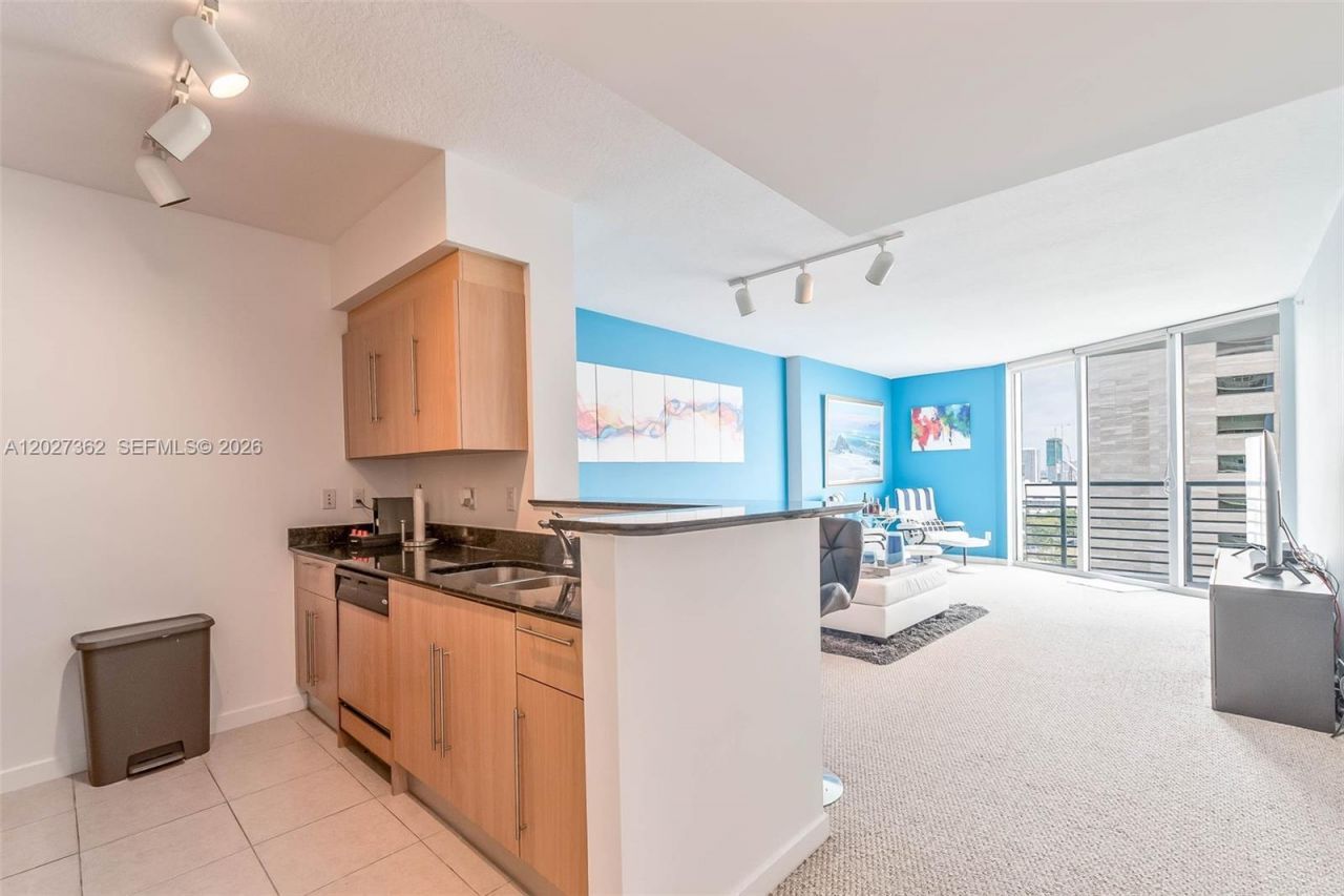 335 S Biscayne Blvd , Unit 2402, Miami, FL 33131 Photo