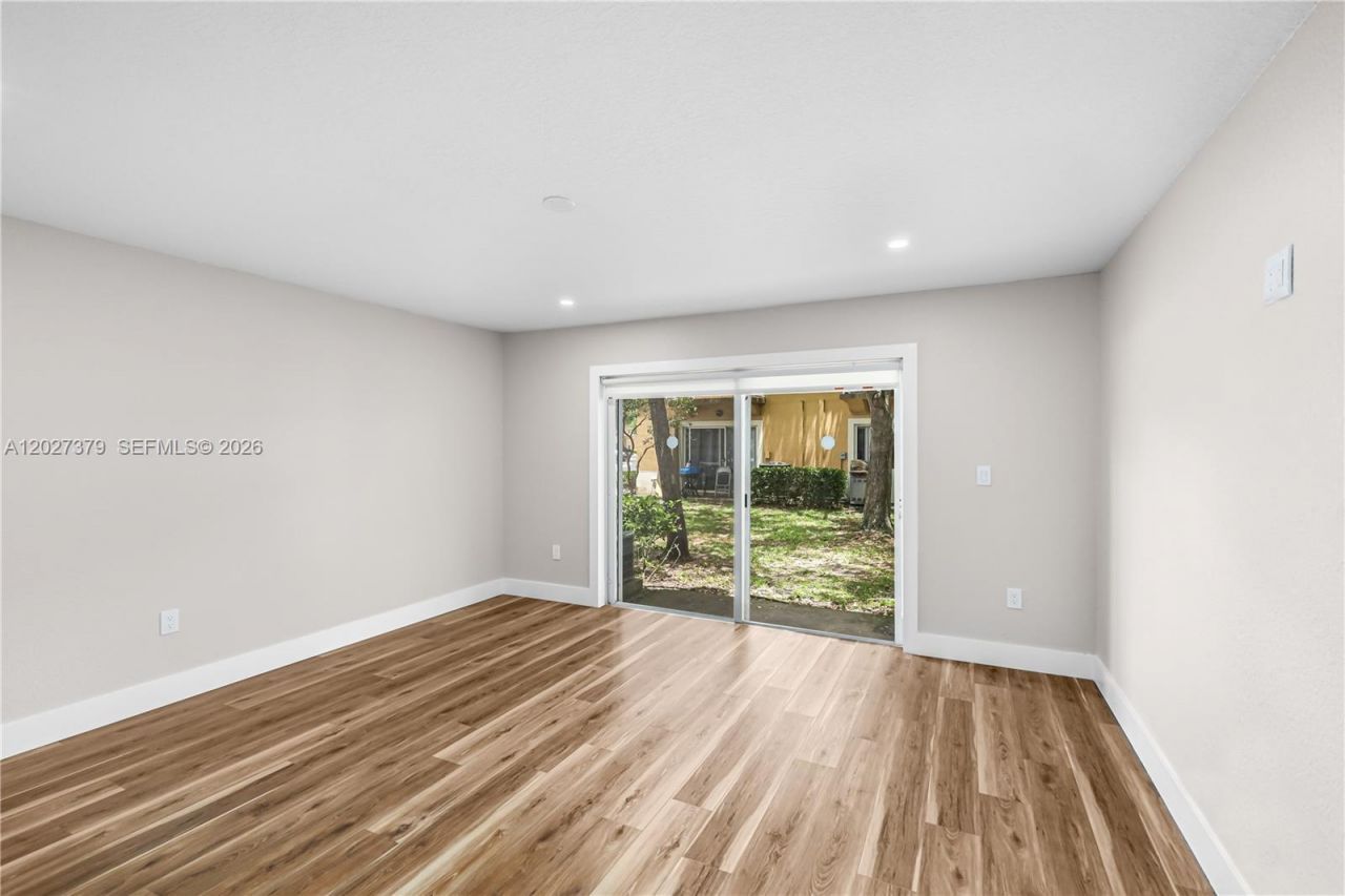 12850 SW 31st Ct , Unit 102, Miramar, FL 33027 Photo