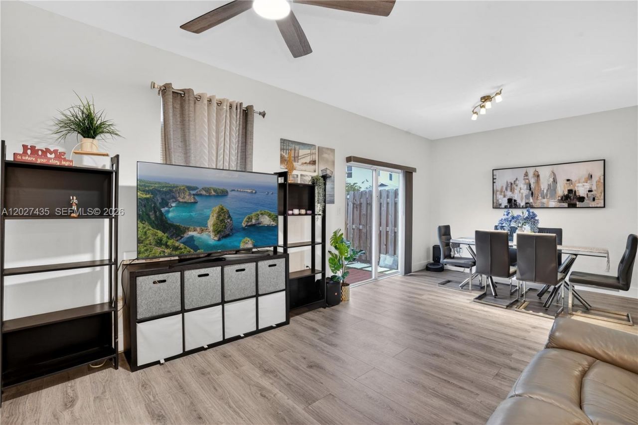 12862 NW 23rd Pl , Miami, FL 33167 Photo