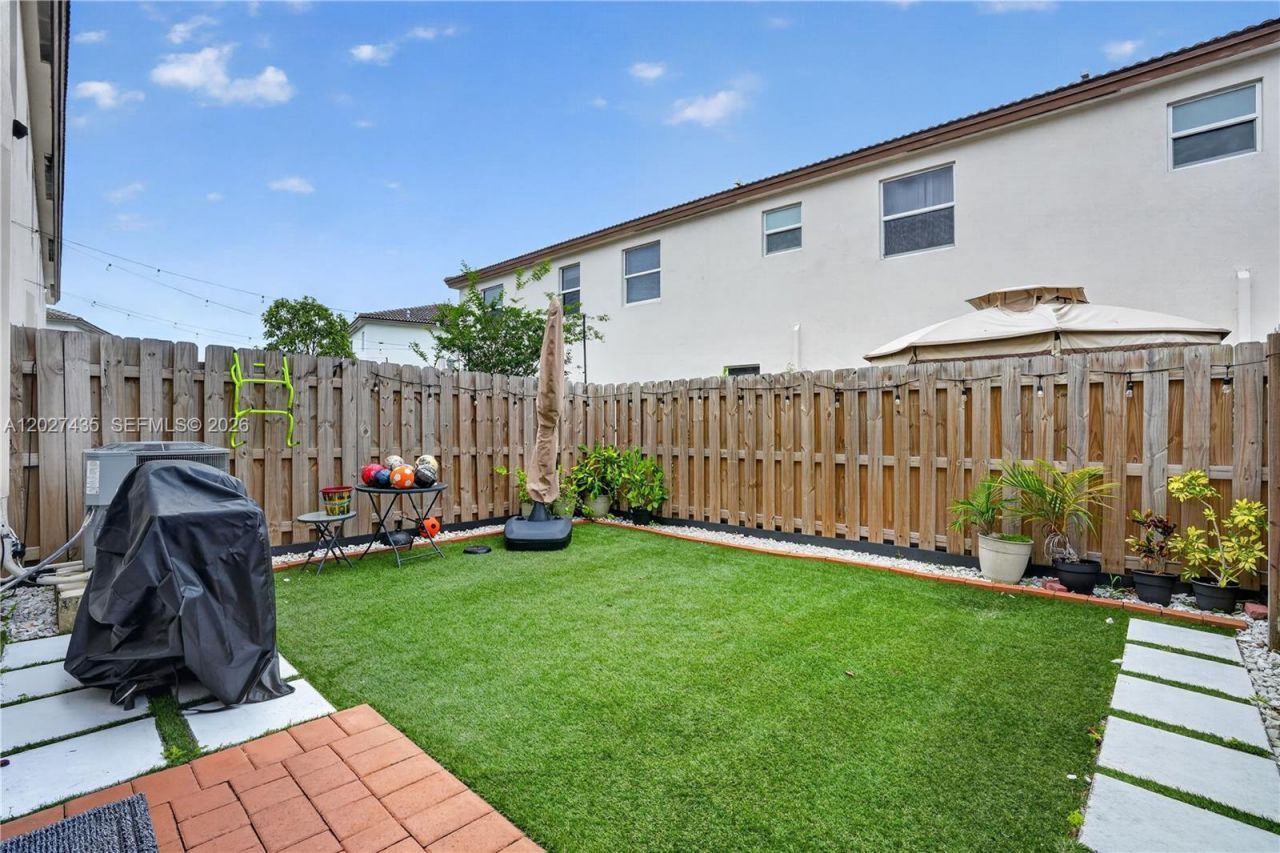 12862 NW 23rd Pl , Miami, FL 33167 Photo