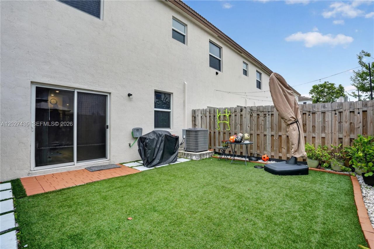 12862 NW 23rd Pl , Miami, FL 33167 Photo