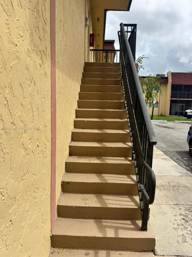 2854 NW 55th Ave , Unit 2B, Lauderhill, FL 33313 Photo