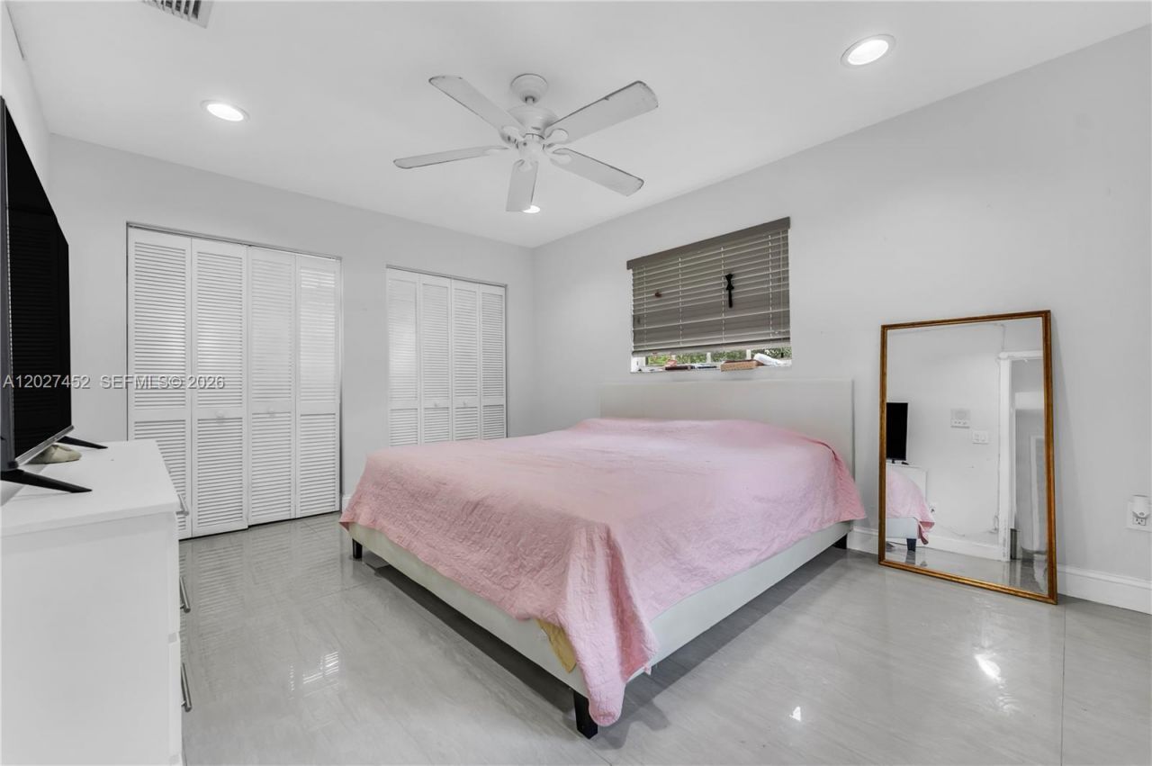6284 SW 26th St , Miami, FL 33155 Photo
