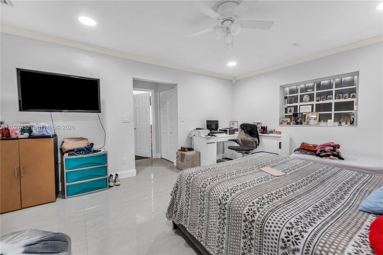 6284 SW 26th St , Miami, FL 33155 Photo