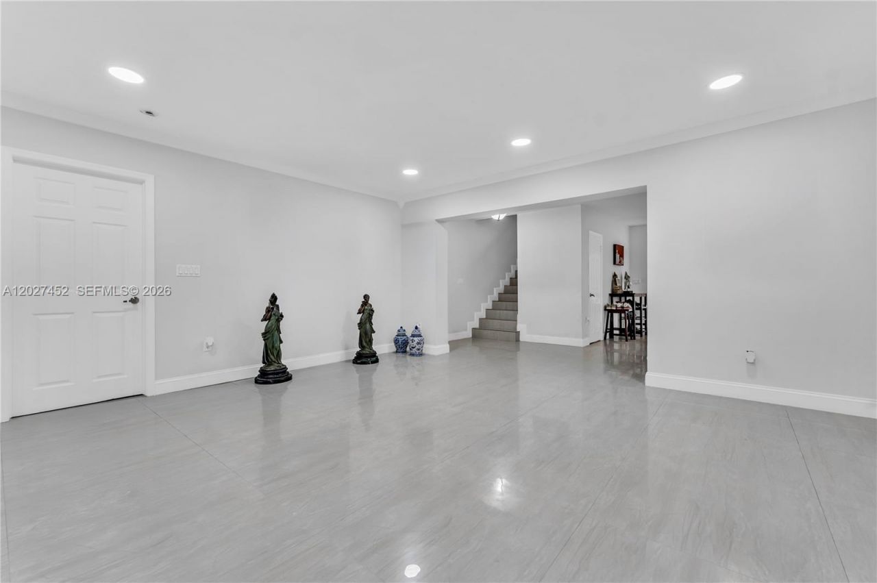 6284 SW 26th St , Miami, FL 33155 Photo