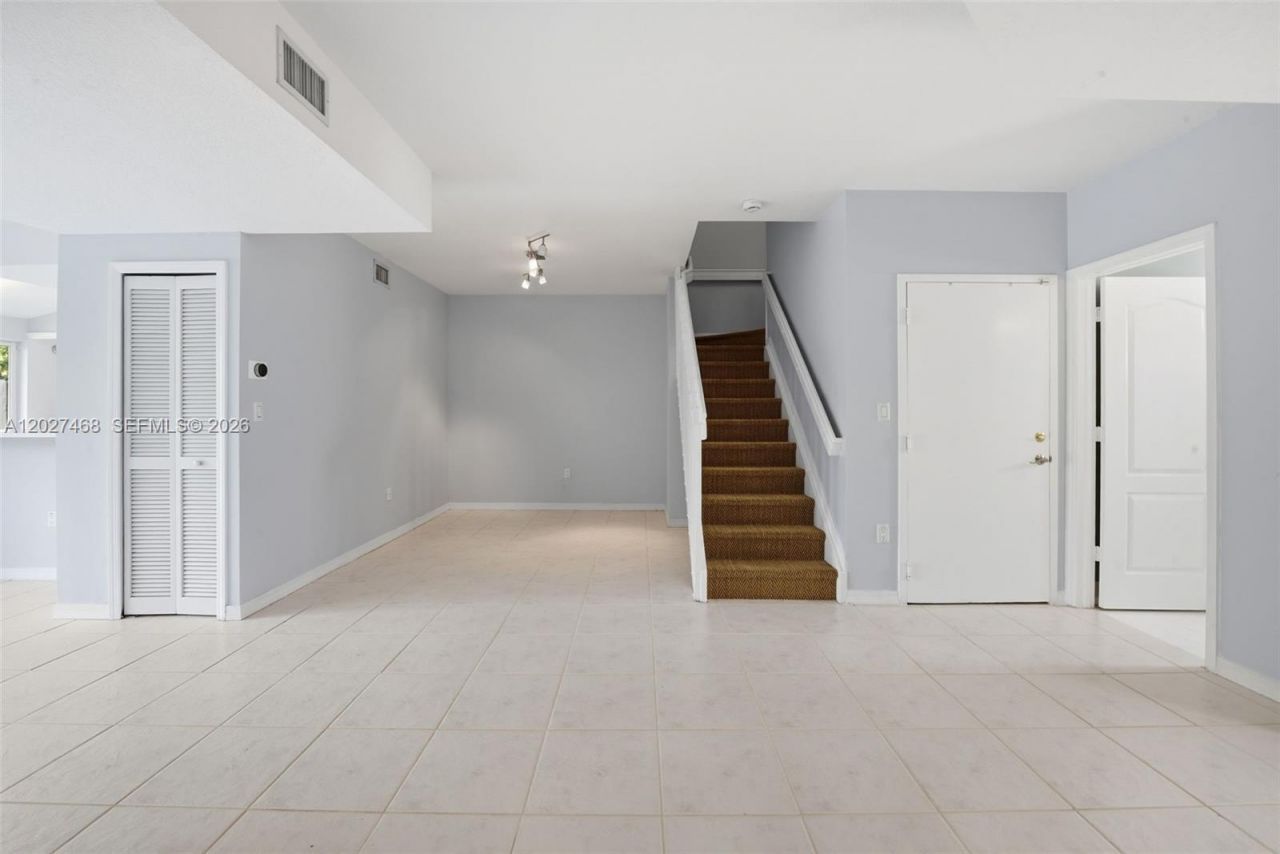 10180 SW 88th St, Unit 403, Miami, FL 33176 Photo