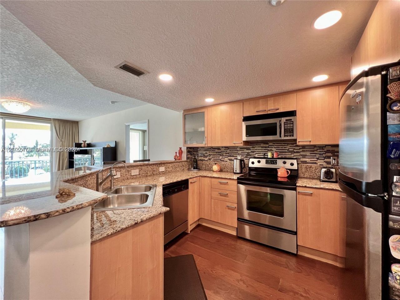 201 S Golden Isles Dr , Unit 306, Hallandale Beach, FL 33009 Photo