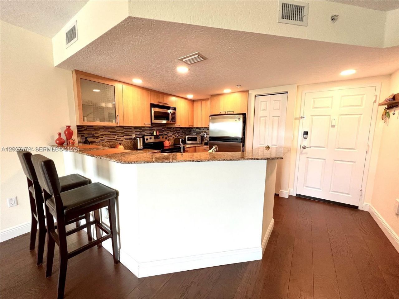 201 S Golden Isles Dr , Unit 306, Hallandale Beach, FL 33009 Photo
