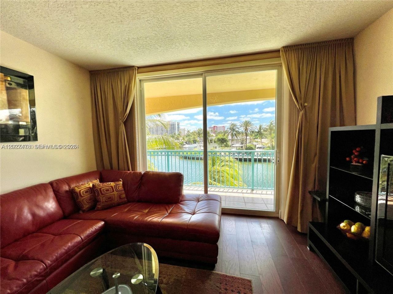 201 S Golden Isles Dr , Unit 306, Hallandale Beach, FL 33009 Photo