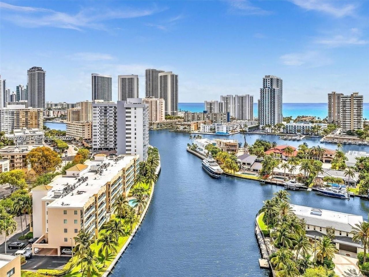 201 S Golden Isles Dr , Unit 306, Hallandale Beach, FL 33009 Photo