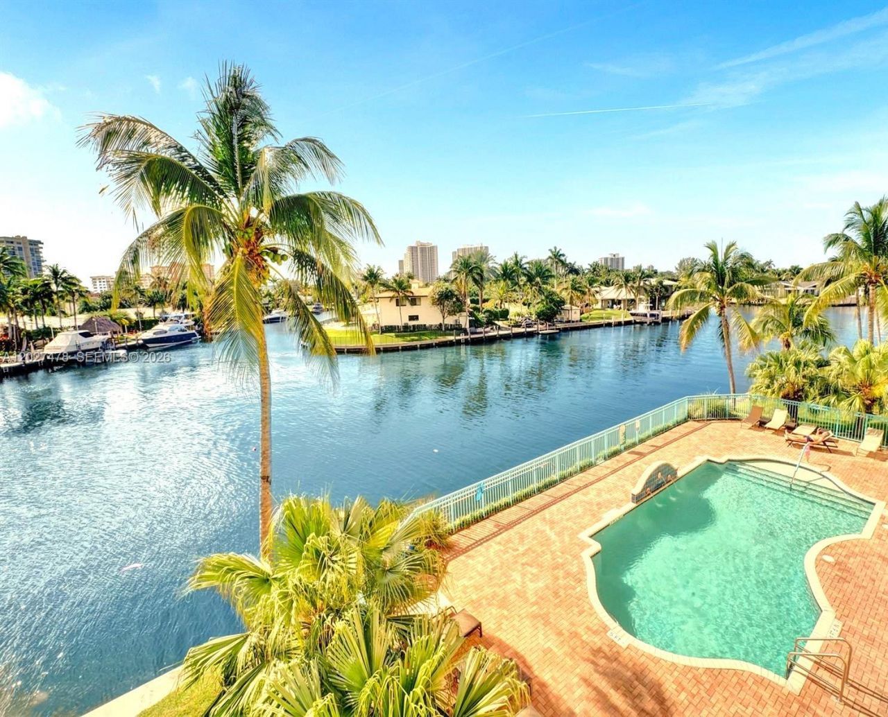 201 S Golden Isles Dr , Unit 306, Hallandale Beach, FL 33009 Photo