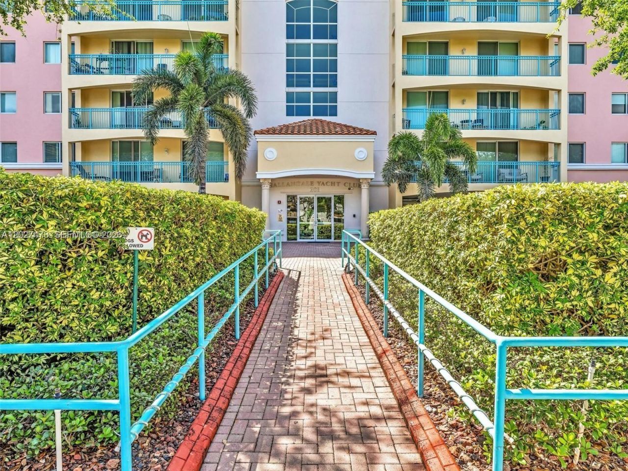 201 S Golden Isles Dr , Unit 306, Hallandale Beach, FL 33009 Photo