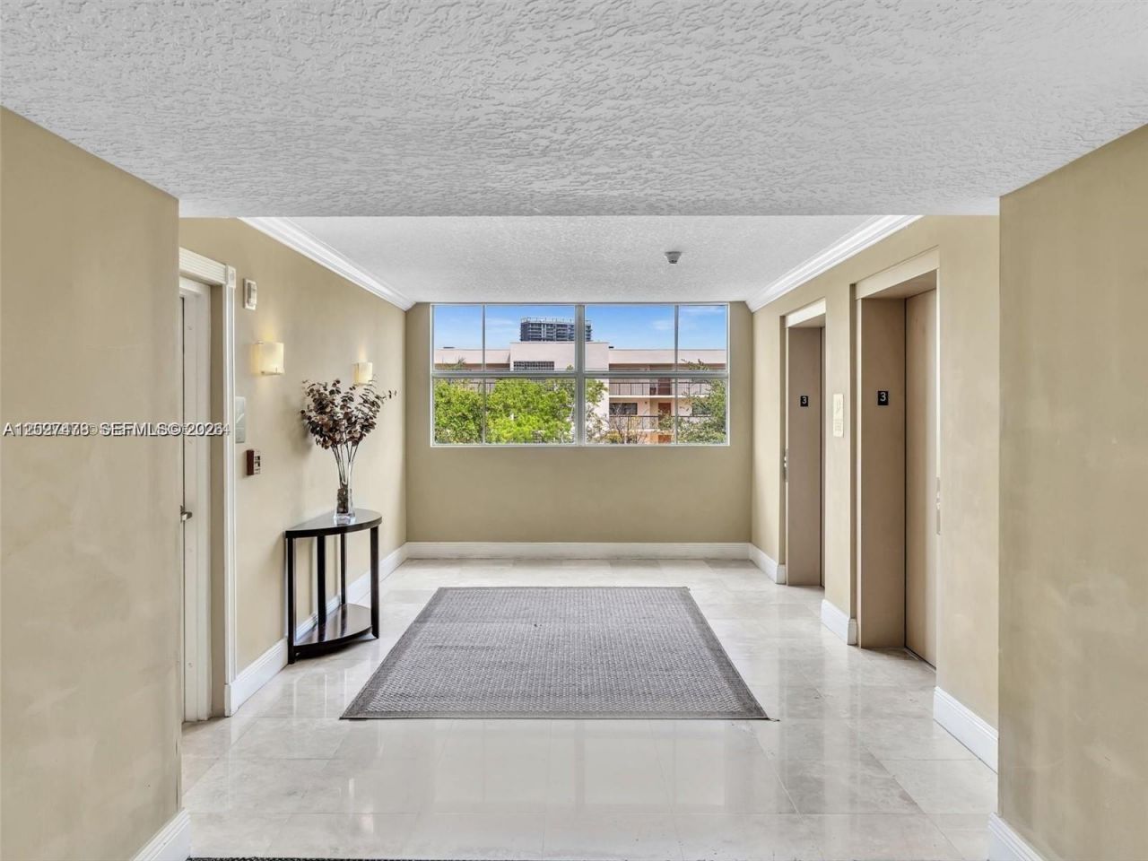 201 S Golden Isles Dr , Unit 306, Hallandale Beach, FL 33009 Photo