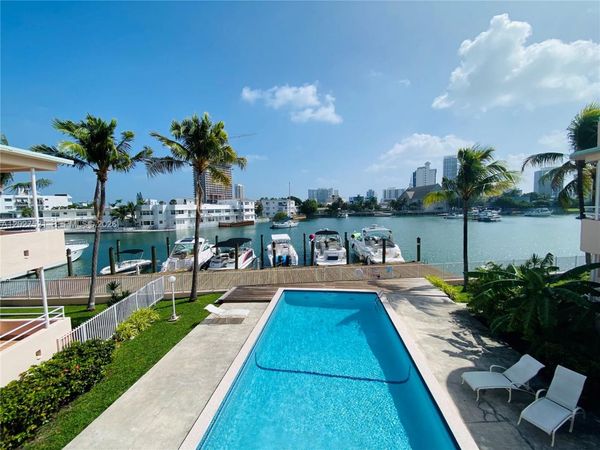 6881 Bay Dr , Unit 11, Miami Beach, FL 33141
