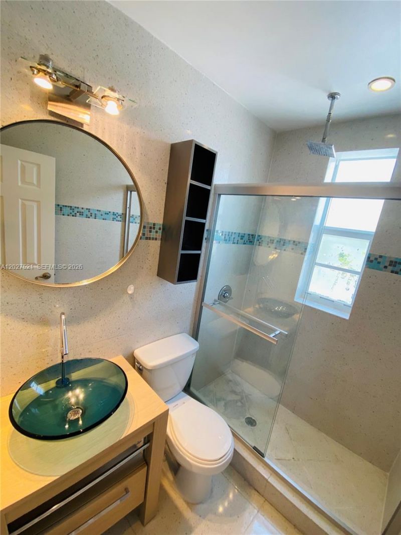 6881 Bay Dr , Unit 11, Miami Beach, FL 33141 Photo